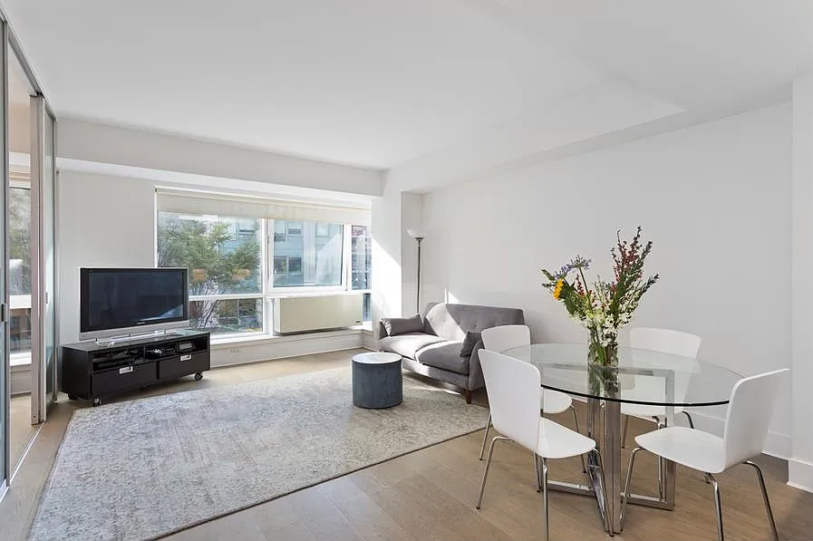 446 Kent Ave #2C