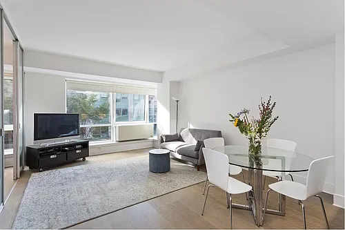 446 Kent Ave #2C Photo 1