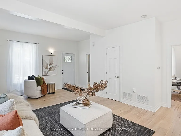 118 Victoria St — Photo 7