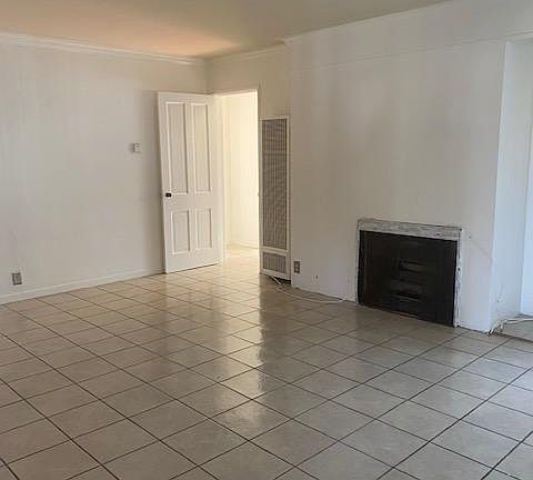 2nd image of 1933 N Summit Avenue # First Floor