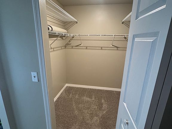 3rd image of 48 Glory Dr