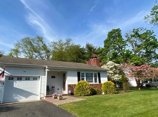 50 Brakenbury Dr, Toms River, NJ 08757