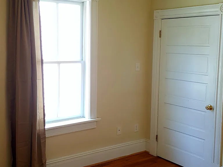 614 S Laurel St #B — Photo 7
