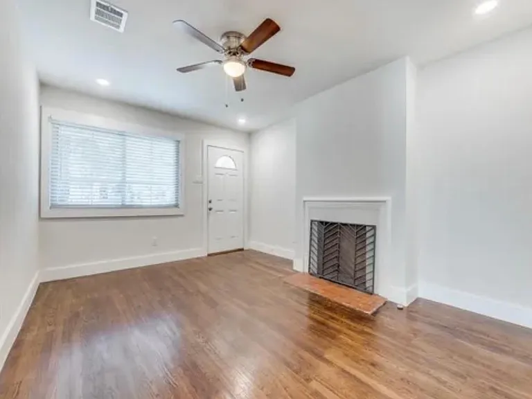1406 Harlandale Ave — Photo 5