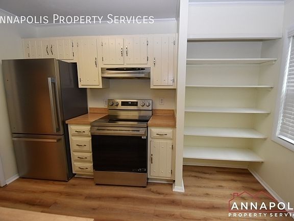 2nd image of 1673 Forest Hill Ct