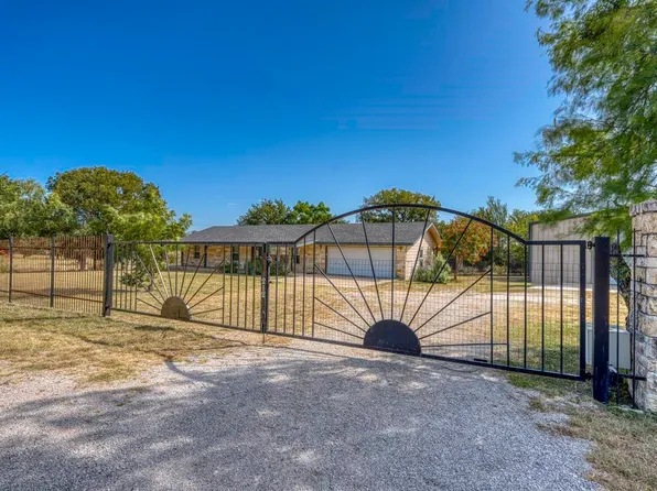 212 Deer Drive, Sunrise Beach, TX 78643
