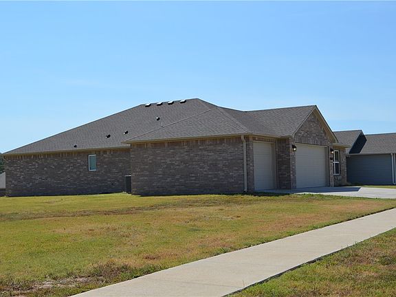 3rd image of 10607 Pine Way