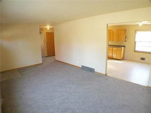 5th image of 6617 Winchester Ave