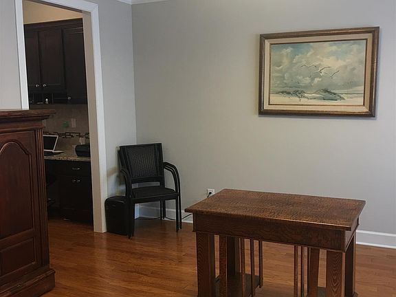 3rd image of 9065 Macauley Ln