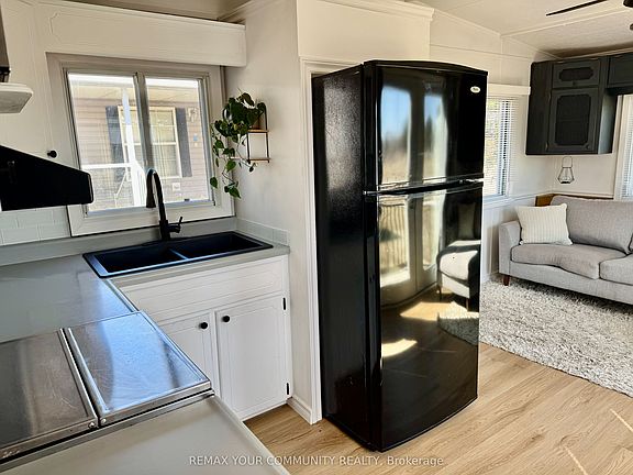 5th image of 285 Crydermans Side Rd #204