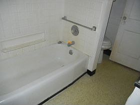 3rd image of 612 N Lakeview Ave