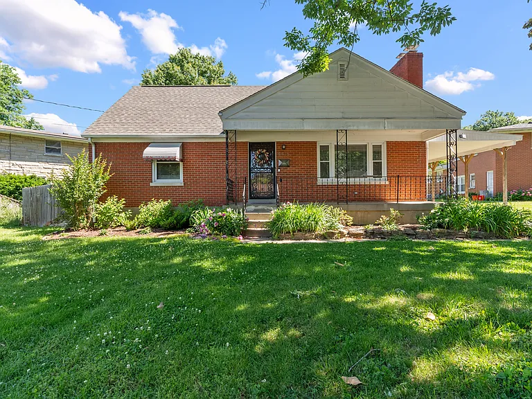4415 Mann Ave — Photo 2