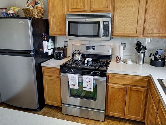 3rd image of 6369 Riverstone Dr