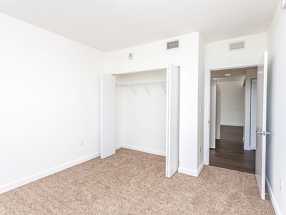 5th image of 245 NE 14th St APT 2312