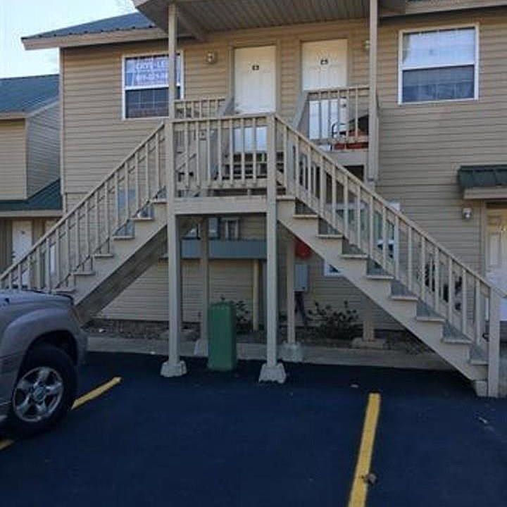 1st image of 179 River Mill Ct