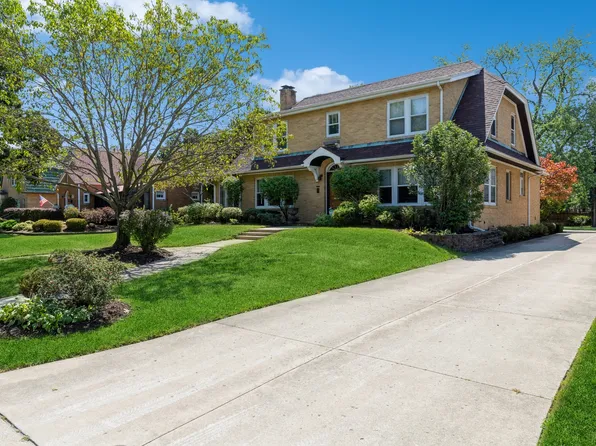 5217 Brown St, Skokie, IL 60077