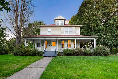 60 James St Photo 1