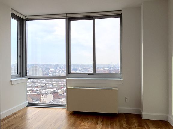 3rd image of 236 Livingston St APT 21C