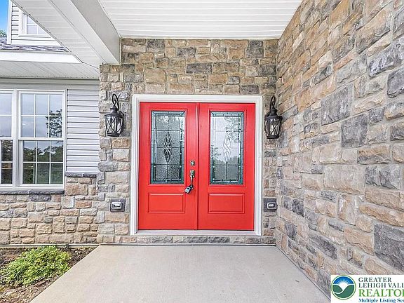 4th image of 2640 Eagle Lane Lower