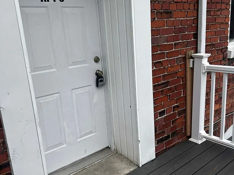 29 McCulloh St — Photo 1