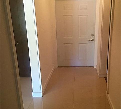 4th image of 208 Meridian Ave APT 8