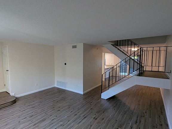 3rd image of 2260 N Indian Canyon Dr Unit B