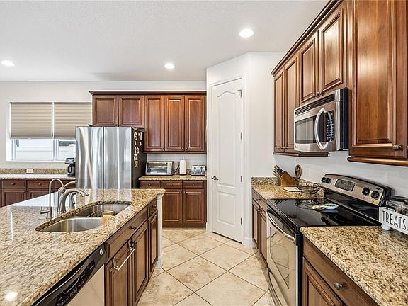 4th image of 14542 BLACK CHERRY TRAIL