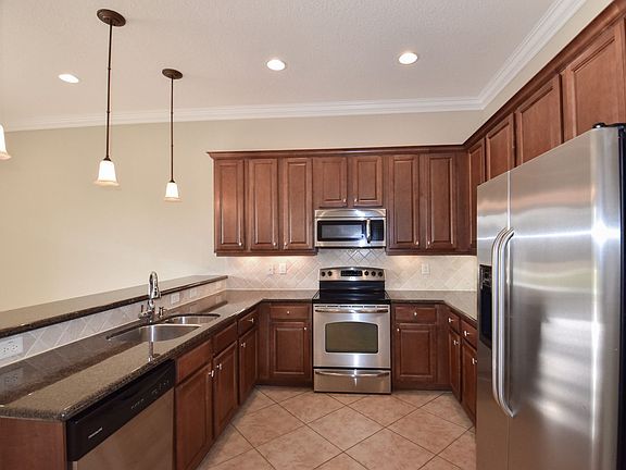 3rd image of 7803 Parsons Pine Dr