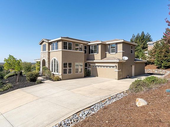2nd image of 3030 Woodleigh Ct