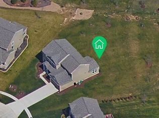 9516 N Bexley Dr, Strongsville, OH 44136