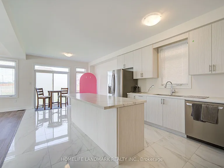 2151 Binbrook Dr — Photo 23