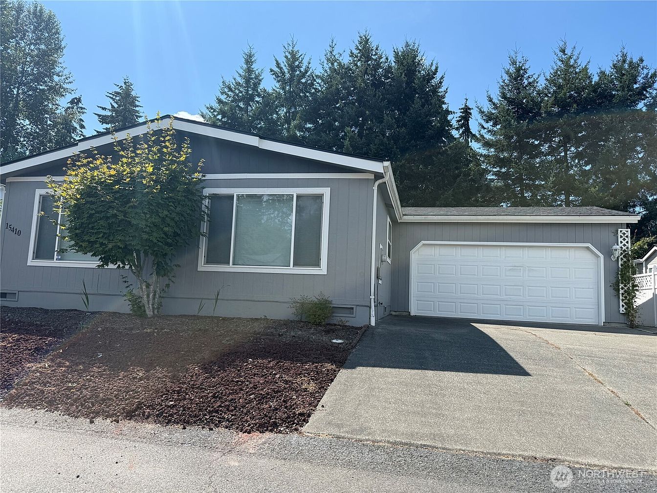 1st image of 15410 122nd Avenue Ct E #9
