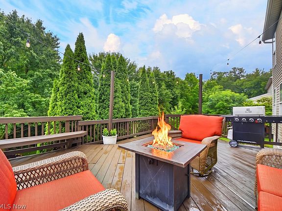 4th image of 137 Creekledge Ln