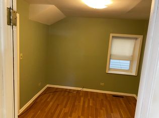 2900 S Quinn St #1F, Chicago, IL 60608
