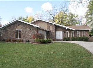 204 Shorewood Dr, Valparaiso, IN 46385