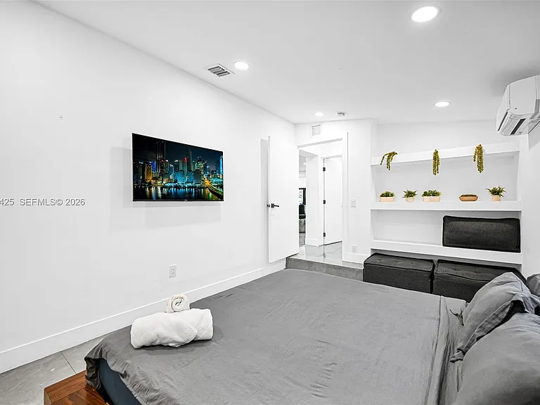 112 NW 53rd St — Photo 38
