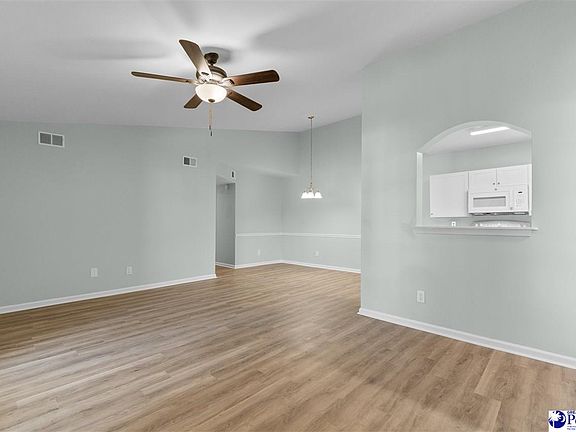 5th image of 743 Coventry Ln APT B8
