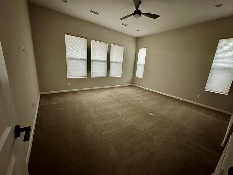 3221 Buckaroo Ct — Photo 13