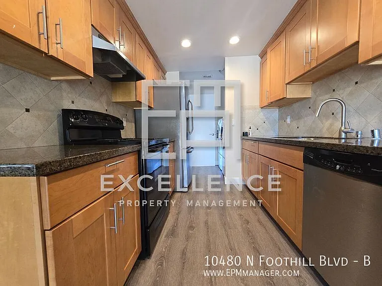 10480 N Foothill Blvd #B — Photo 2