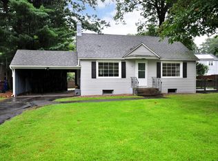 12 Lake Garda Dr, Farmington, CT 06032