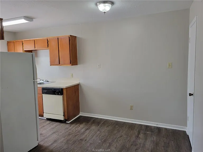 2905 Prairie Flower Cir #B — Photo 4