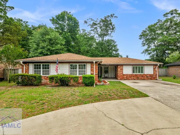 1046 Live Oak Dr, Hinesville, GA 31313