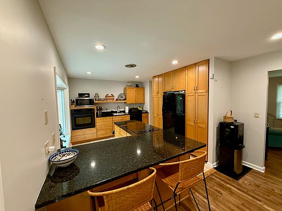 5th image of 410 Duvall Ln