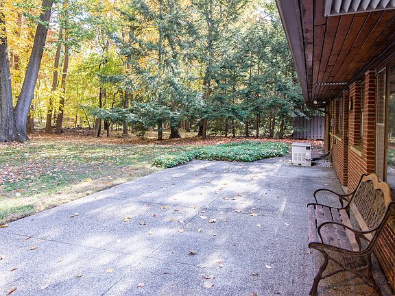 5th image of 16832 Bell Creek Ln
