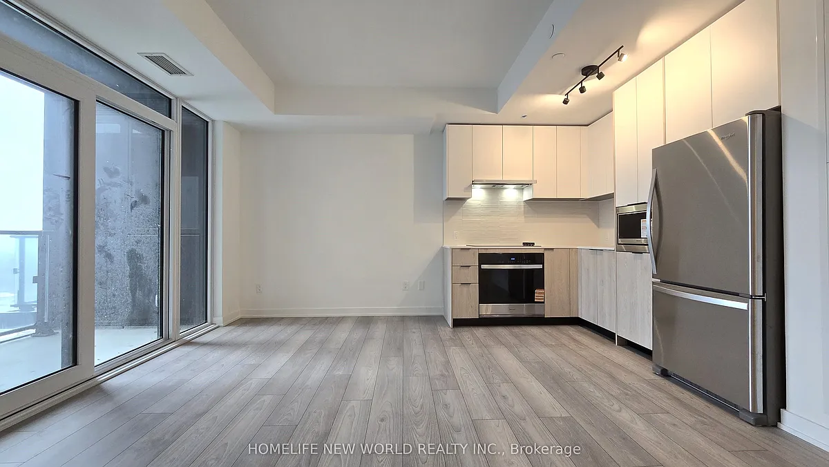 Building Photo - 1007 The Queensway #819