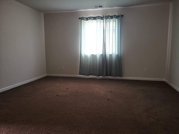 4th image of 3547 E 140th Dr