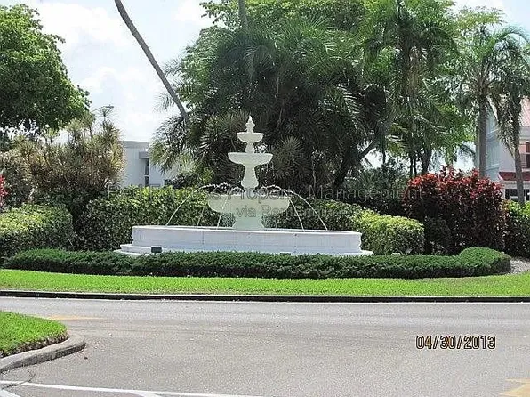 1660 Pine Valley Dr APT 104, Fort Myers, FL 33907