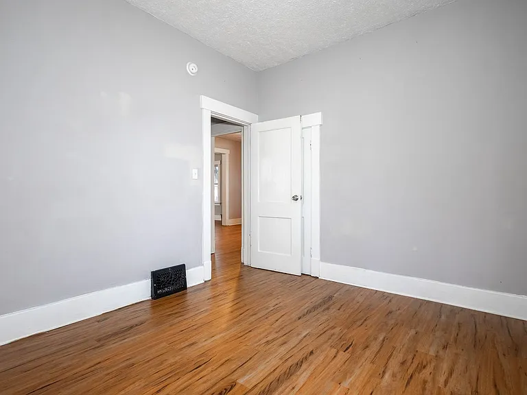 1442 Plum St — Photo 16