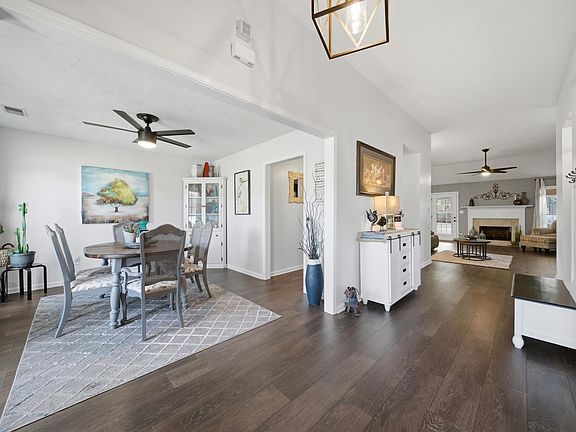 4th image of 1230 Knotts Haven Loop