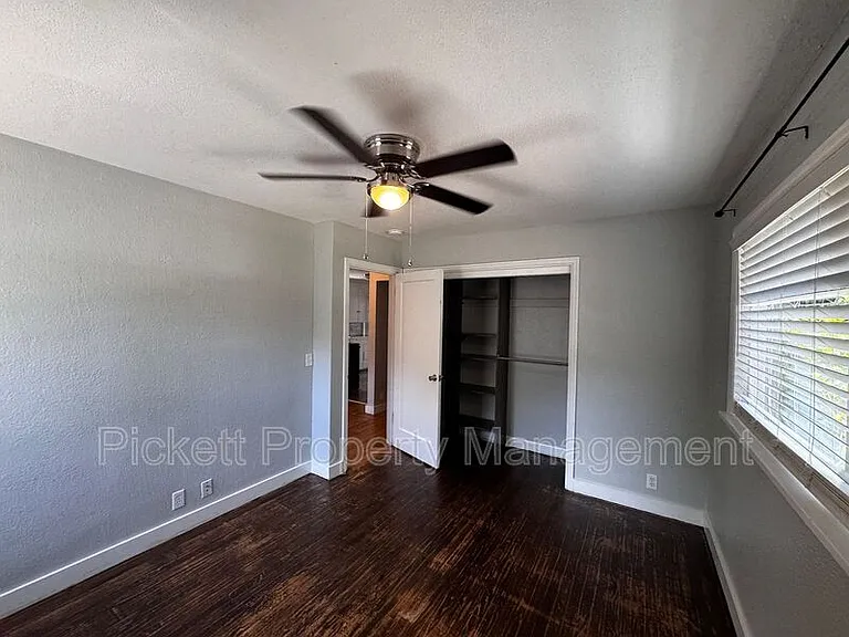 631 Bertha Ave — Photo 14